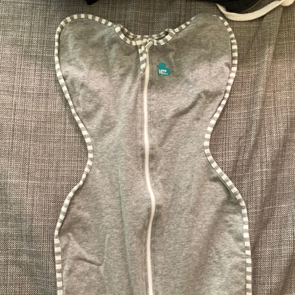 love to dream Swaddle